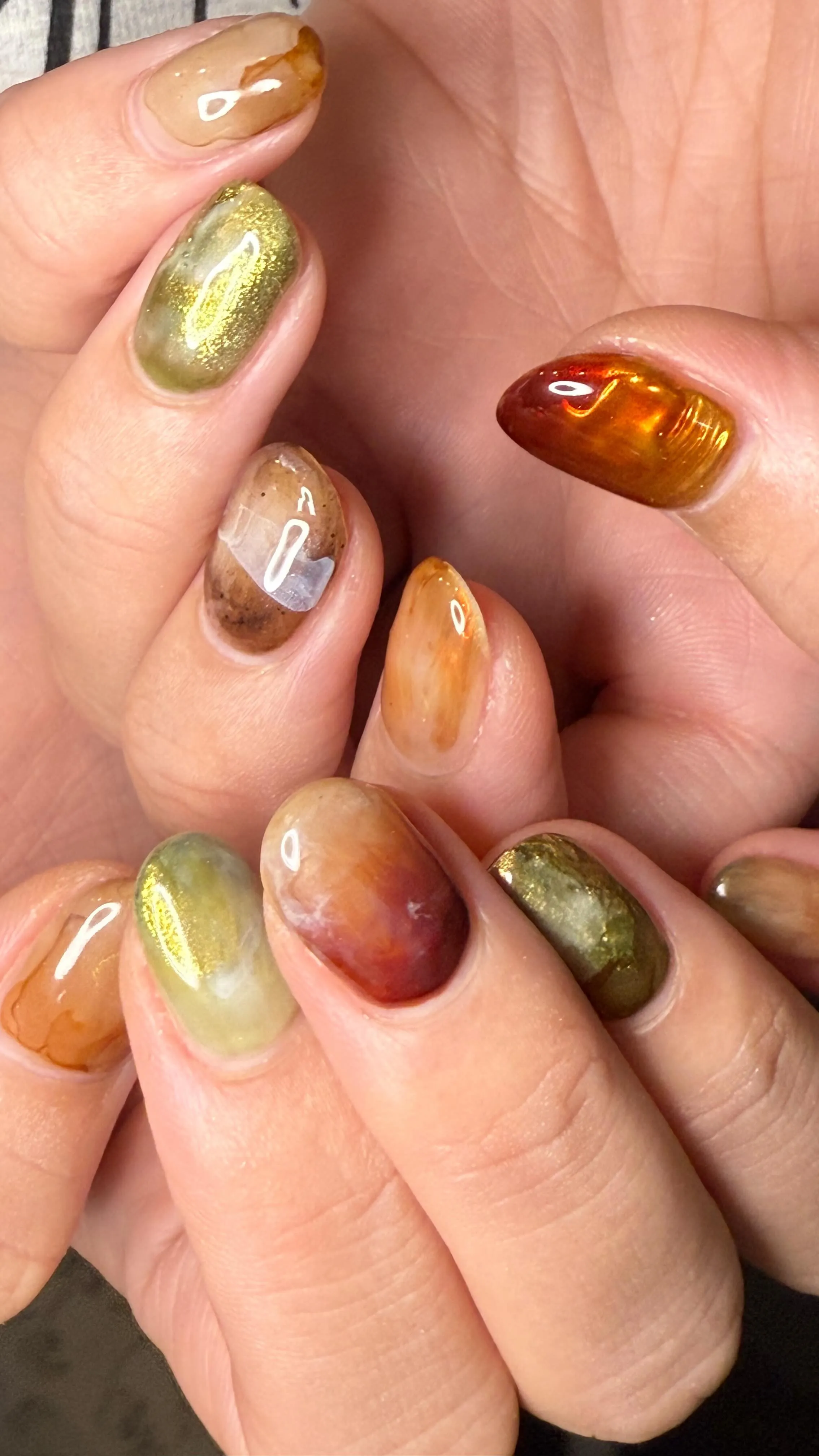 秋色ニュアンス！🍂お持ち込みデザインアレンジ🥰いつもありがと...