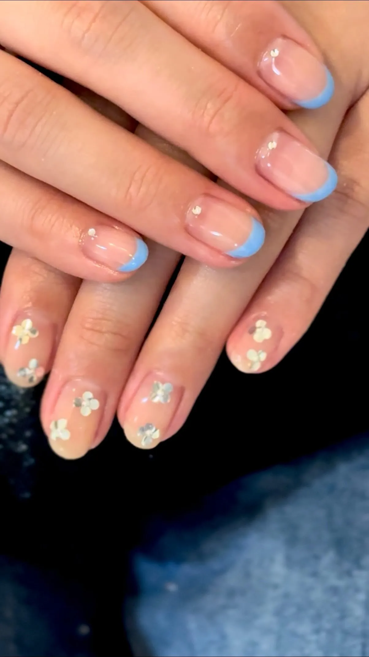 ホログラムとフレンチ相性よかった😊いつもありがとうございます...